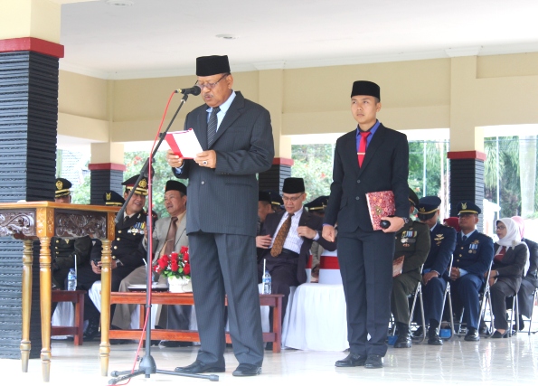 Bupati Majalengka Pimpin Upacara Peringatan Hari Pahlawan