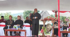 Bupati Lepas Parade Budaya Nusantara Memperingati HUT KORPRI Ke-46 Tahun 2017