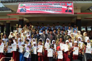 Bupati Majalengka Pimpin Upacara Peringatan Hari Pendidikan Nasional Tahun 2018