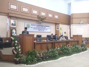 Plt Bupati Majalengka Hadiri Rapat Paripurna Istimewa Pengganti Antarwaktu Wakil Ketua dan Anggota DPRD