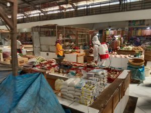 Cegah Penyebaran Covid-19, Taruna Merah Putih (TMP) beserta Pemkab Majalengka gelar Penyemprotan Disinfektan di Wilayah Kecamatan Jatiwangi