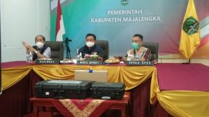 Wakil Bupati Majalengka menghadiri kegiatan vidcon bersama Gubernur Jawa Barat dalam rangka kegiatan penyerahan alat PCR portabel ke setiap Kabupaten / kota se provinsi Jawa Barat