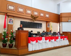 Bupati Sampaikan Raperda APBD Kab.Majalengka Tahun 2021 Dalam Rapat Paripurna DPRD