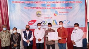 Bupati Resmikan Gedung Kantor PDSMU