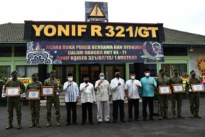 Safari Ramadan Sekaligus Syukuran HUT YONIF 321 Galuh Taruna