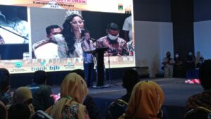 Bupati Buka Bazzar Ramadhan dan Pendaulatan Duta UMKM Kab.Majalengka Tahun 2021