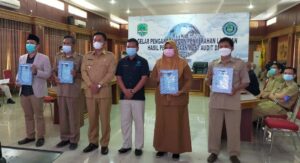 Wabup Serahkan LHP Desa Tahun 2020