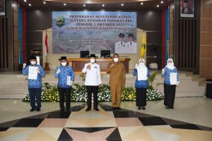 Bupati Serahkan Surat Keputusan Kenaikan Pangkat 844 PNS di Lingkungan Pemkab Majalengka