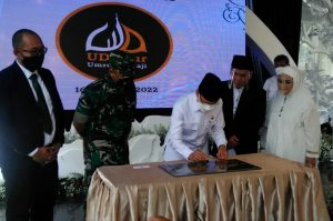 Bupati Resmikan UD Tour&Travel Universal Haji dan Umroh