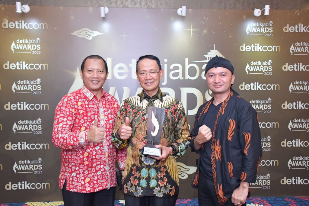 Kembangkan Potensi Pariwisata<br>Bupati Majalengka Kembali Raih Penghargaan