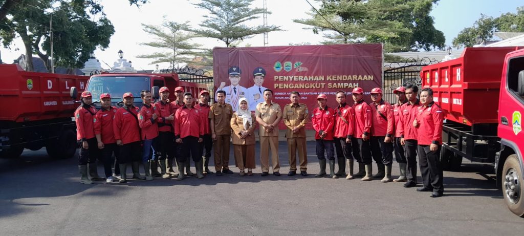 Dinas Lingkungan Hidup Tambah Empat Armada Pengangkut Sampah
