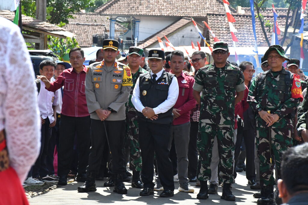 PJ Bupati Majalengka Secara Resmi Membuka Kegiatan TMMD Ke-119 Tahun 2024