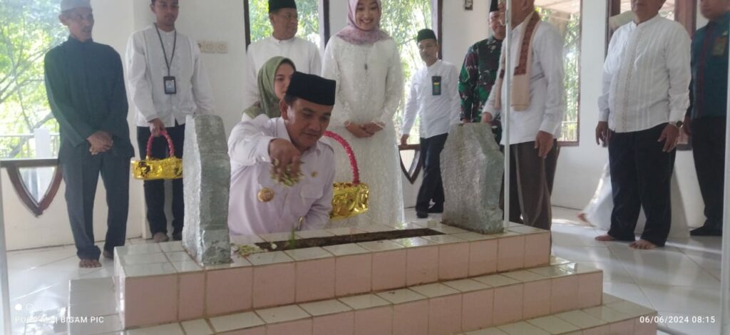 Peringati Hari Jadi Kab.Majalengka ke-534, Pj Bupati Ziarah ke Makam Pangeran Muhammad