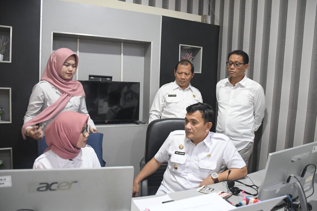 Kunjungi Kantor Diskominfo Majalengka, Pj Bupati Dedi Supandi: Maksimalkan Program Layanan Panggilan Darurat 112