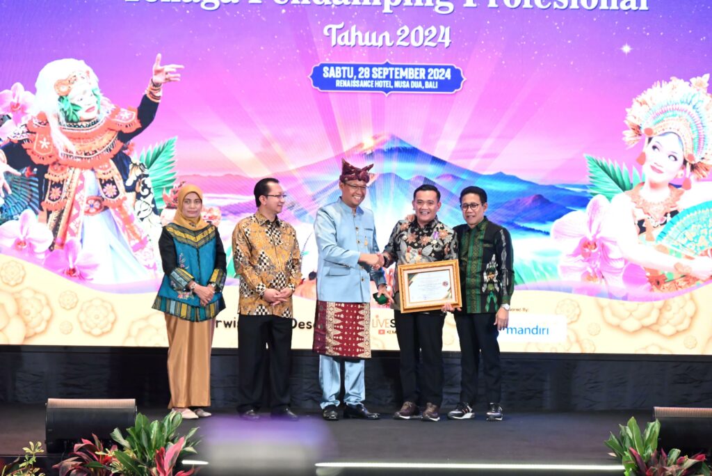 Pj Bupati Majalengka, Dedi Supandi Kembali Mendapat Penghargaan Dalam Bidang Wisata