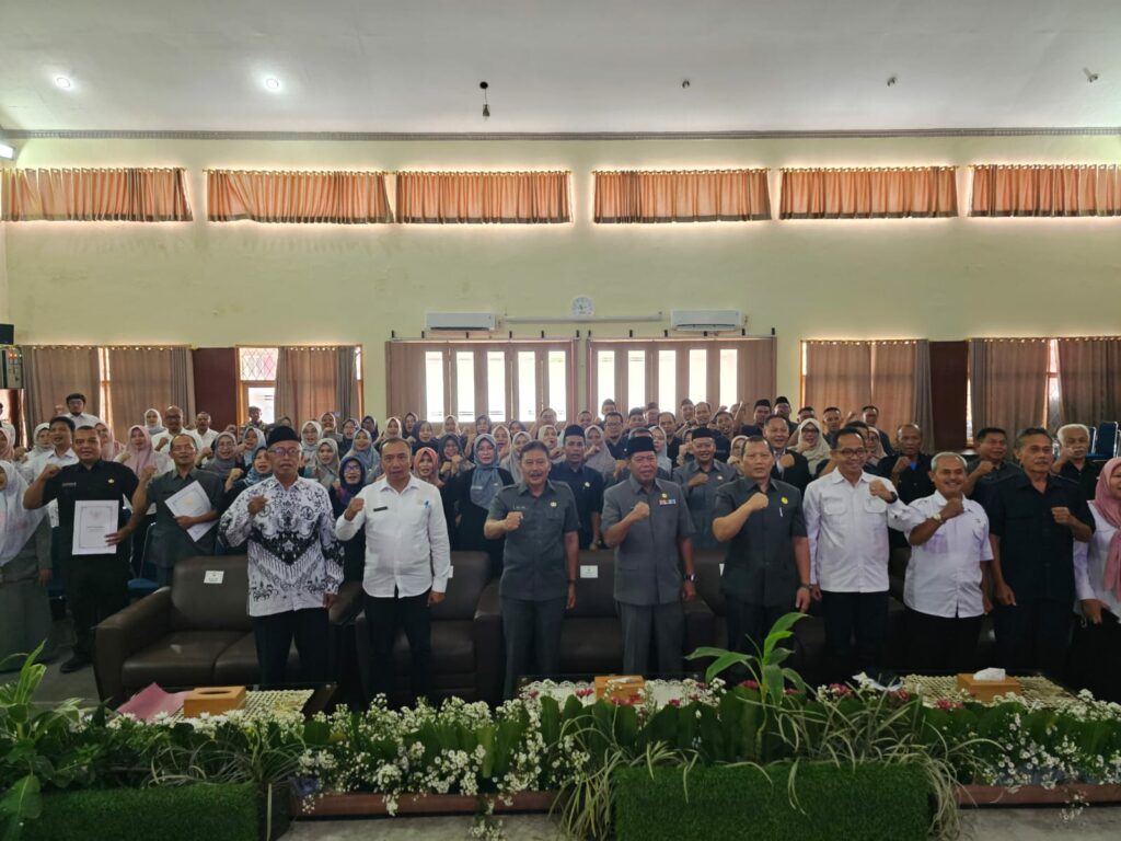 58 Kepala Sekolah di Lingkungan Disdik Majalengka di Lantik Bupati H. Eman Suherman