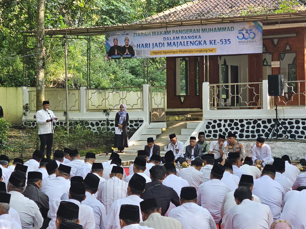 Ziarah Makam Pangeran Muhammad dan Siti Armilah: Refleksi Sejarah dalam Peringatan Hari Jadi Majalengka ke-535