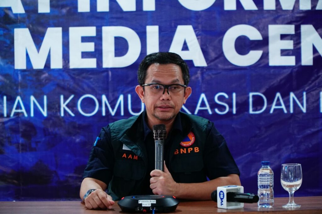 498 TON LOGISTIK BANTUAN MASUK! BNPB Kerahkan Distribusi Terpadu via Udara, Darat, dan Laut