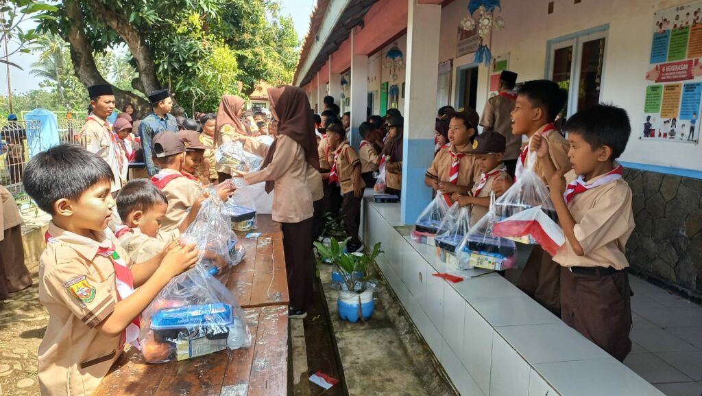 Wujudkan Generasi Emas, Bupati Majalengka Luncurkan Program B2SA di SDN 1 Padahanten